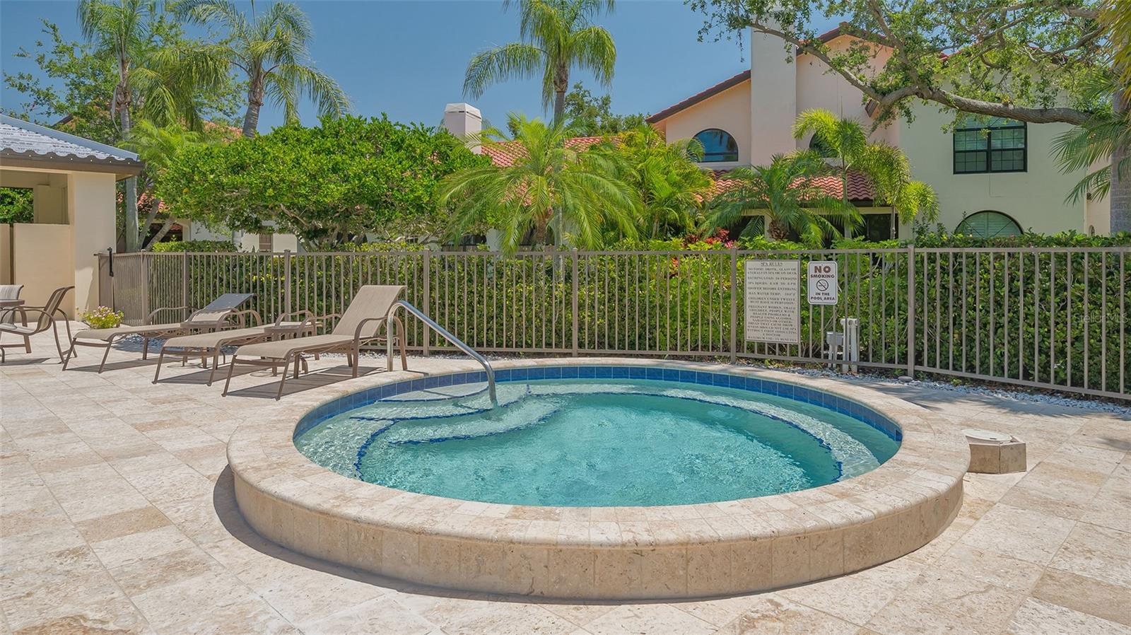 A4649709 Property Photo