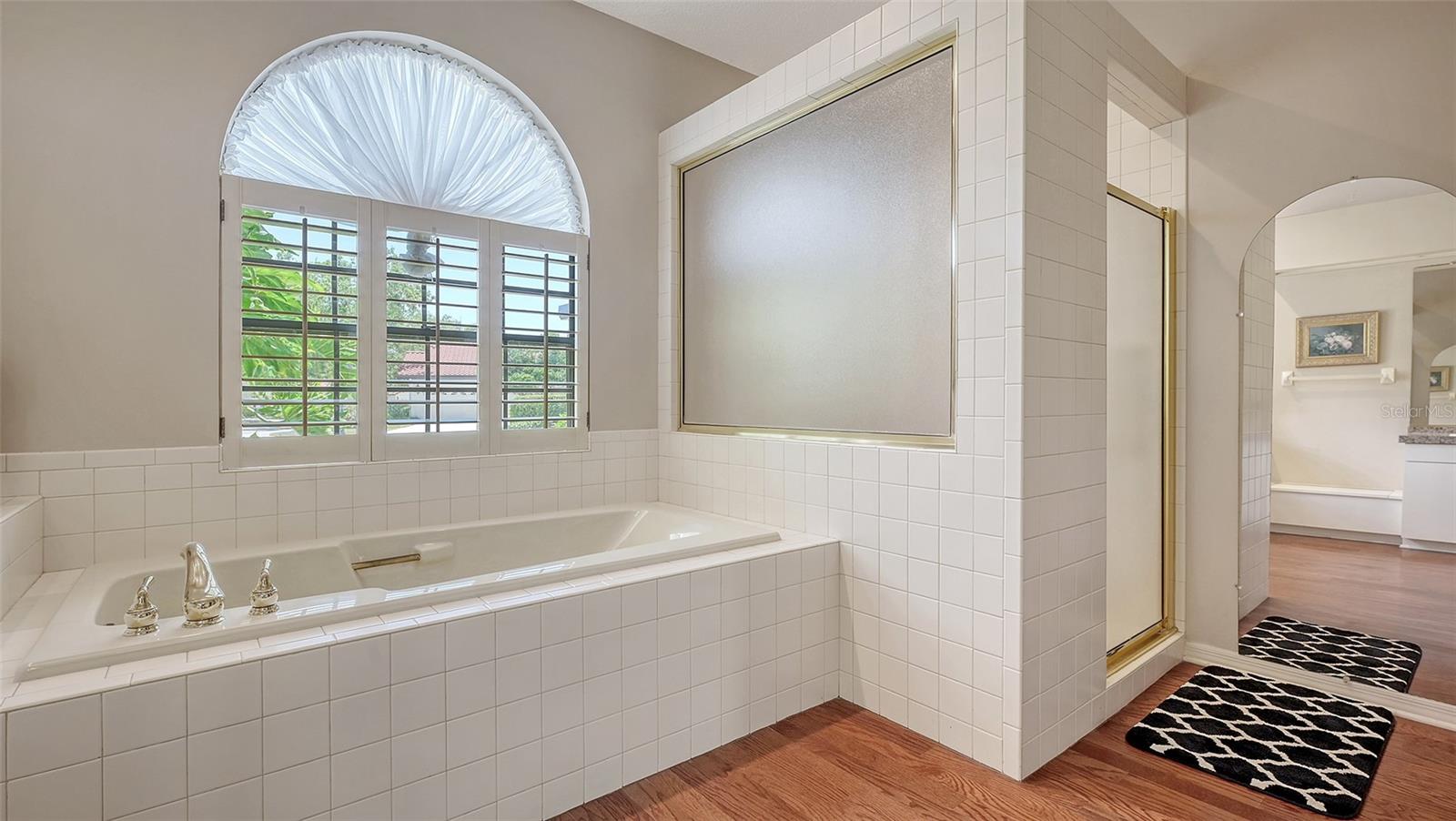 A4649709 Property Photo