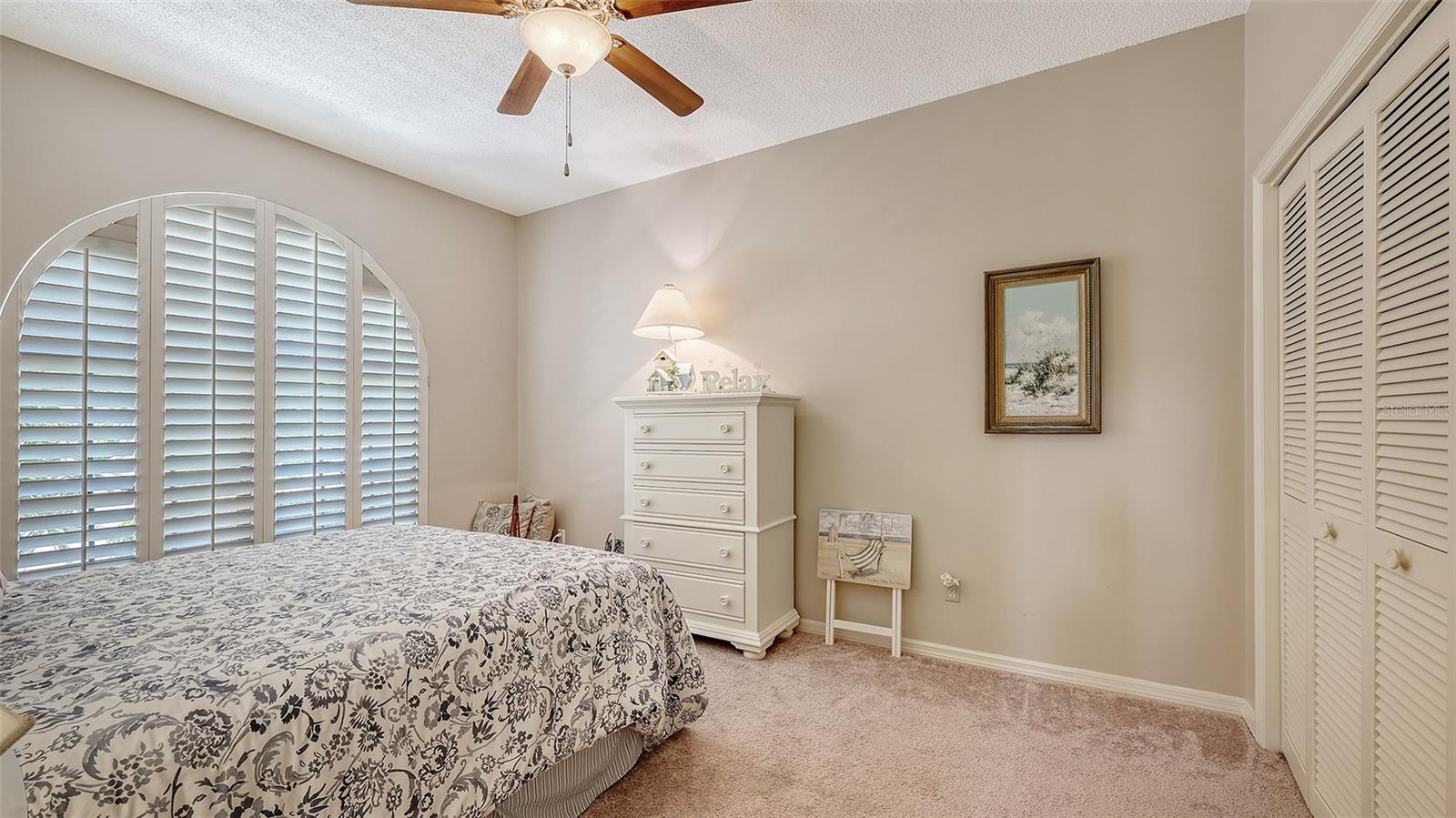 A4649709 Property Photo
