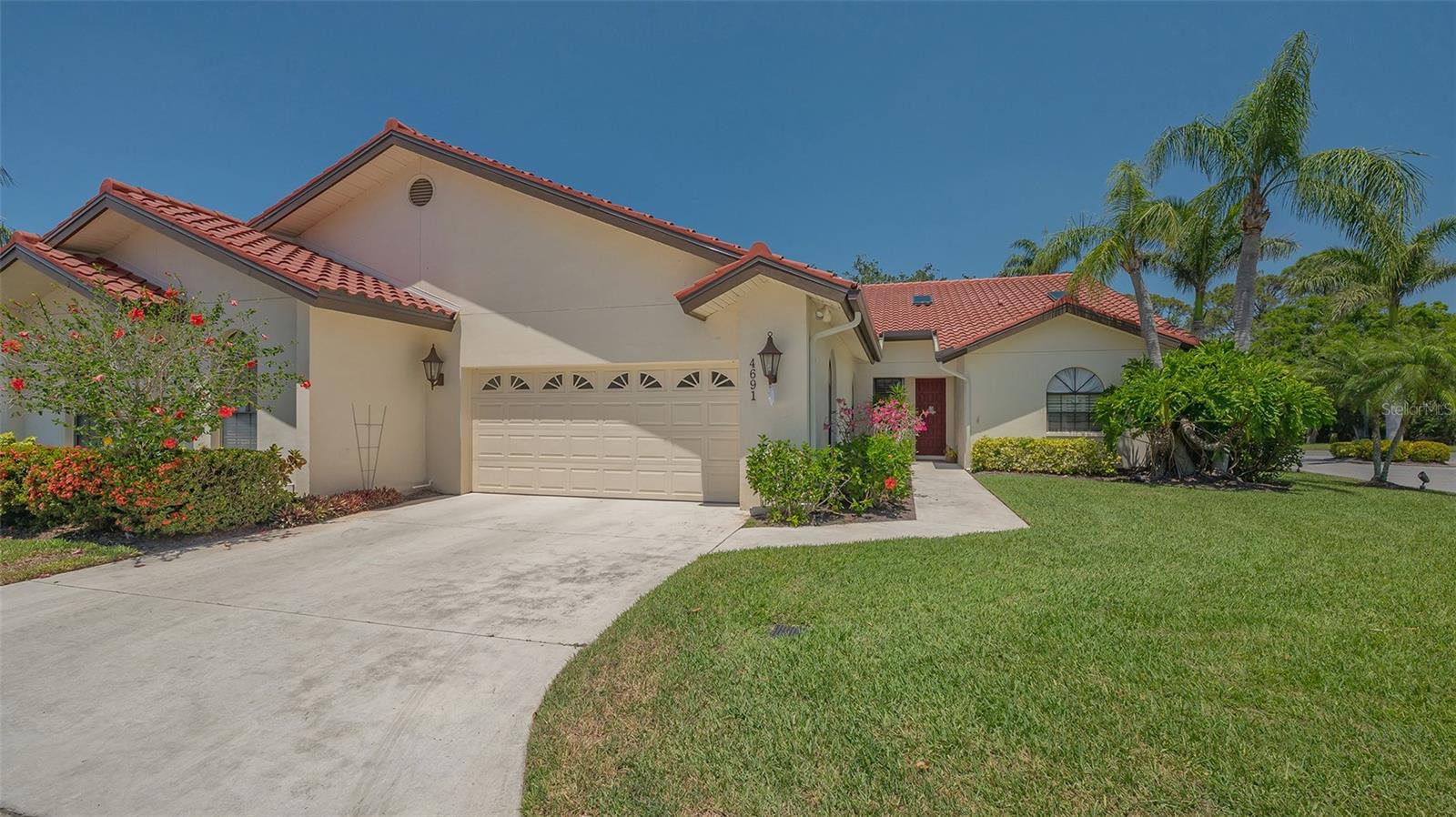 A4649709 Property Photo