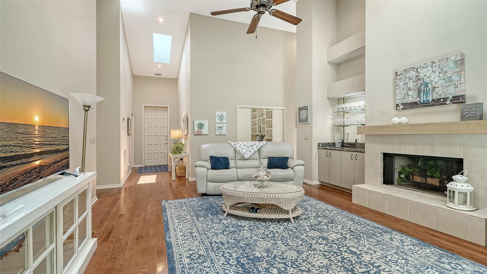 A4649709 Property Photo