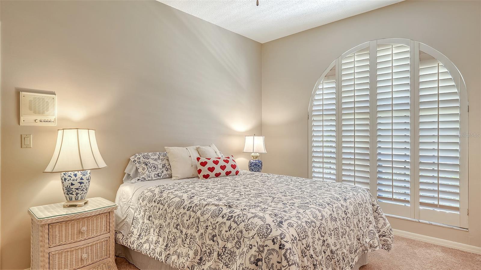 A4649709 Property Photo