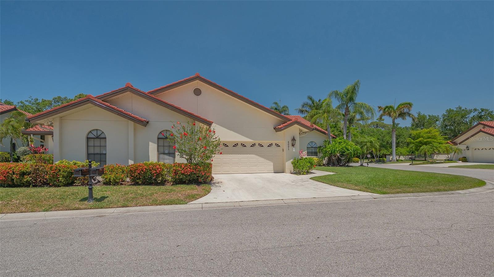 A4649709 Property Photo