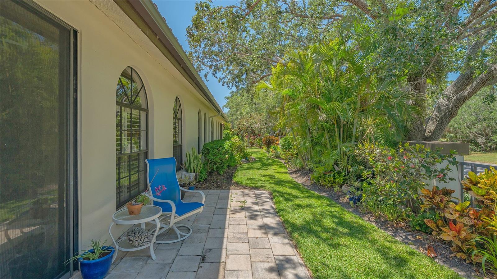 A4649709 Property Photo