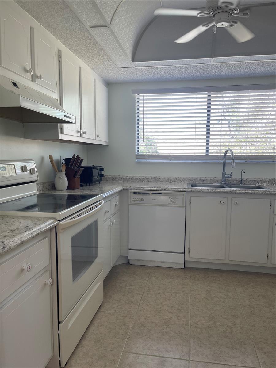 5625 15TH AVE W, BRADENTON, FL, 34209