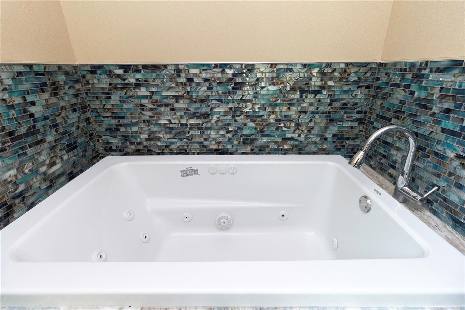 11210 WHEELING DR, TAMPA, FL, 33625