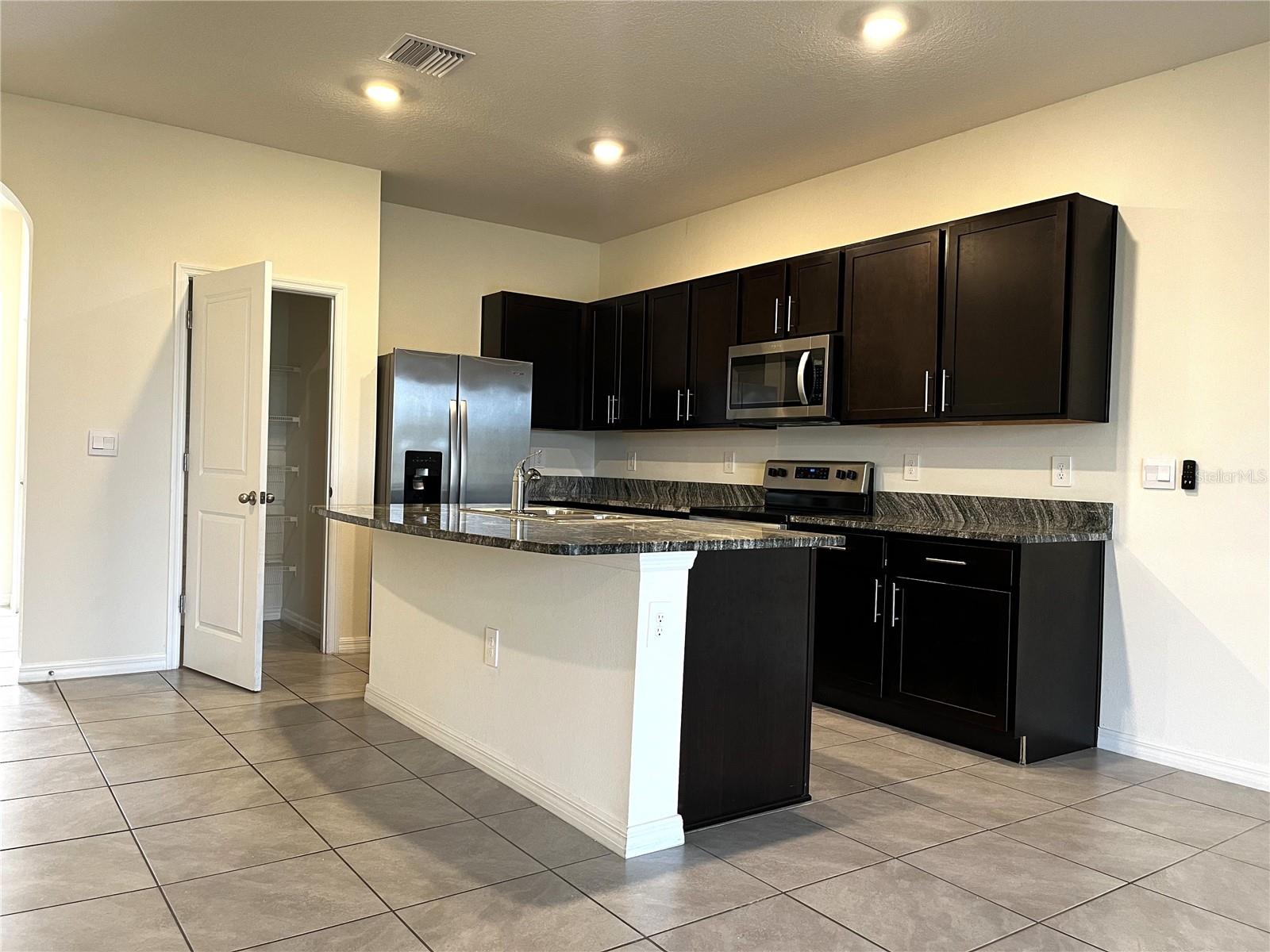 8864 MILESTONE DR, SARASOTA, FL, 34238