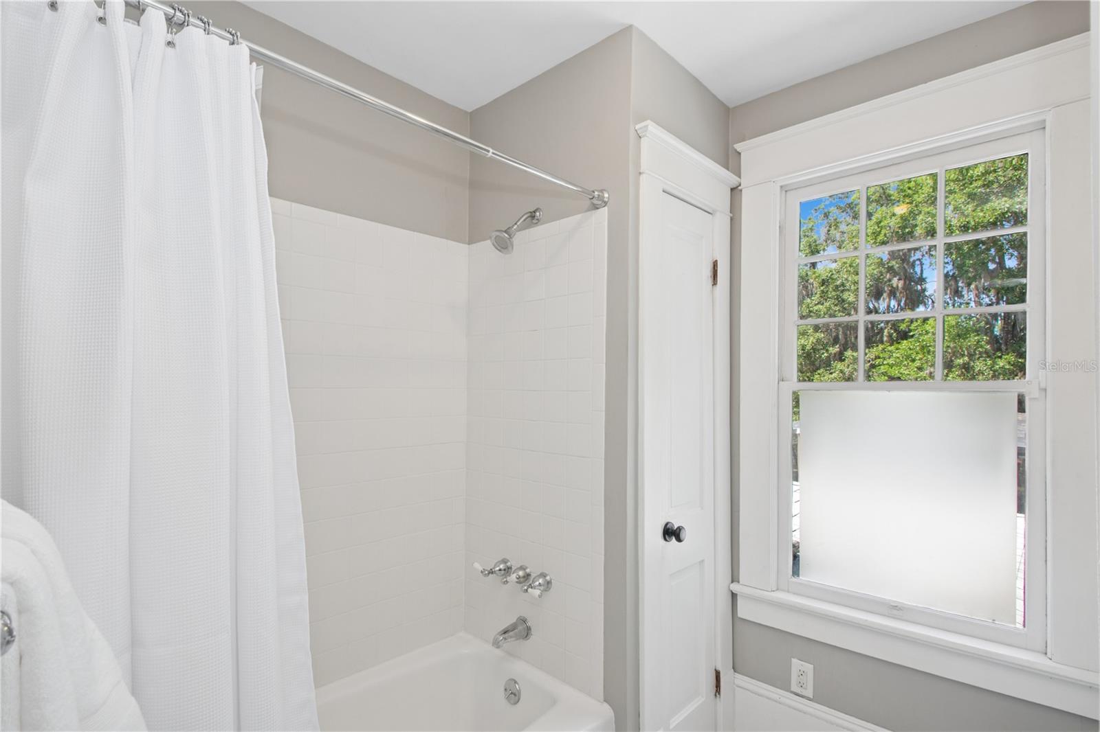 404 N CLARA AVE, DELAND, FL, 32720