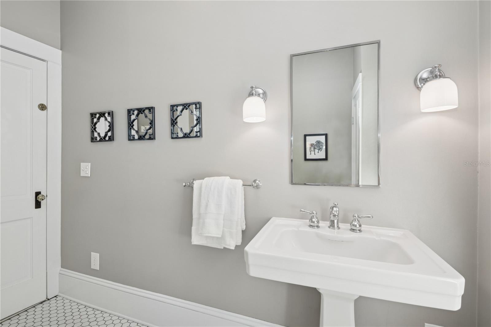 404 N CLARA AVE, DELAND, FL, 32720