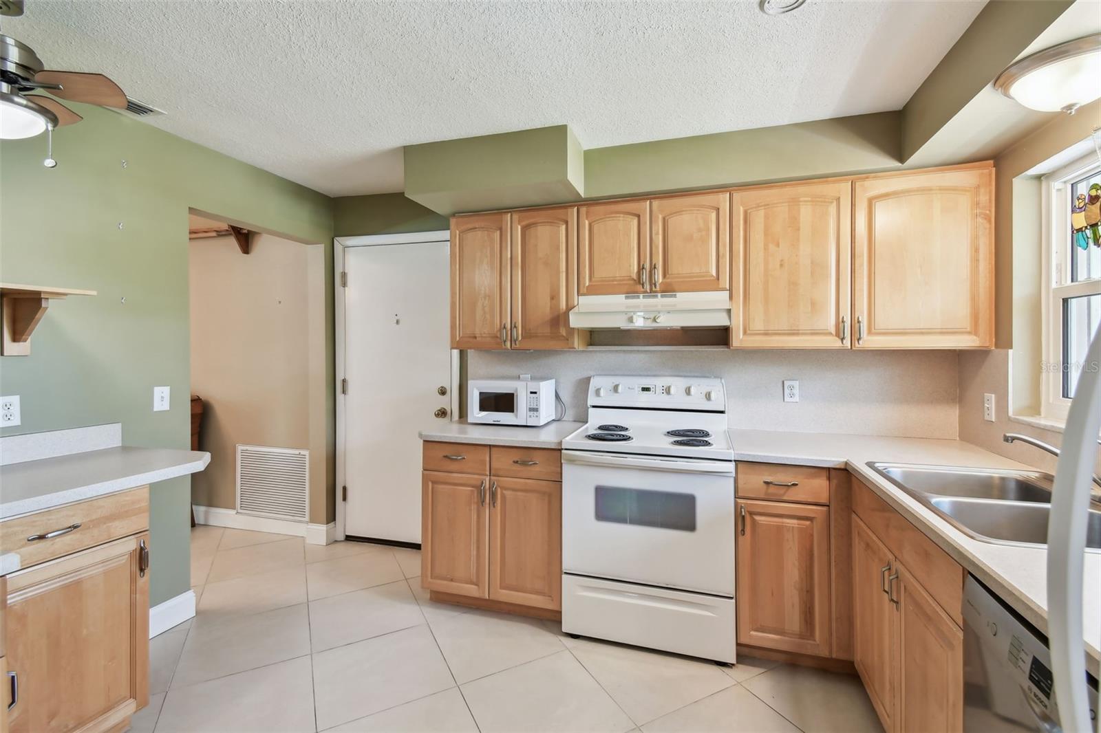 3072 KEENE PARK DR, LARGO, FL, 33771
