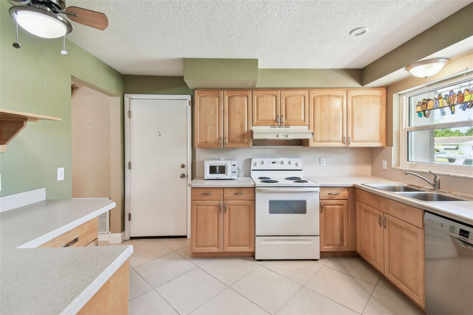 3072 KEENE PARK DR, LARGO, FL, 33771
