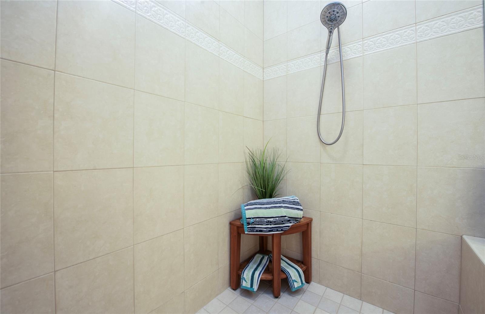 6303 VISTA VERDE DR E, GULFPORT, FL, 33707