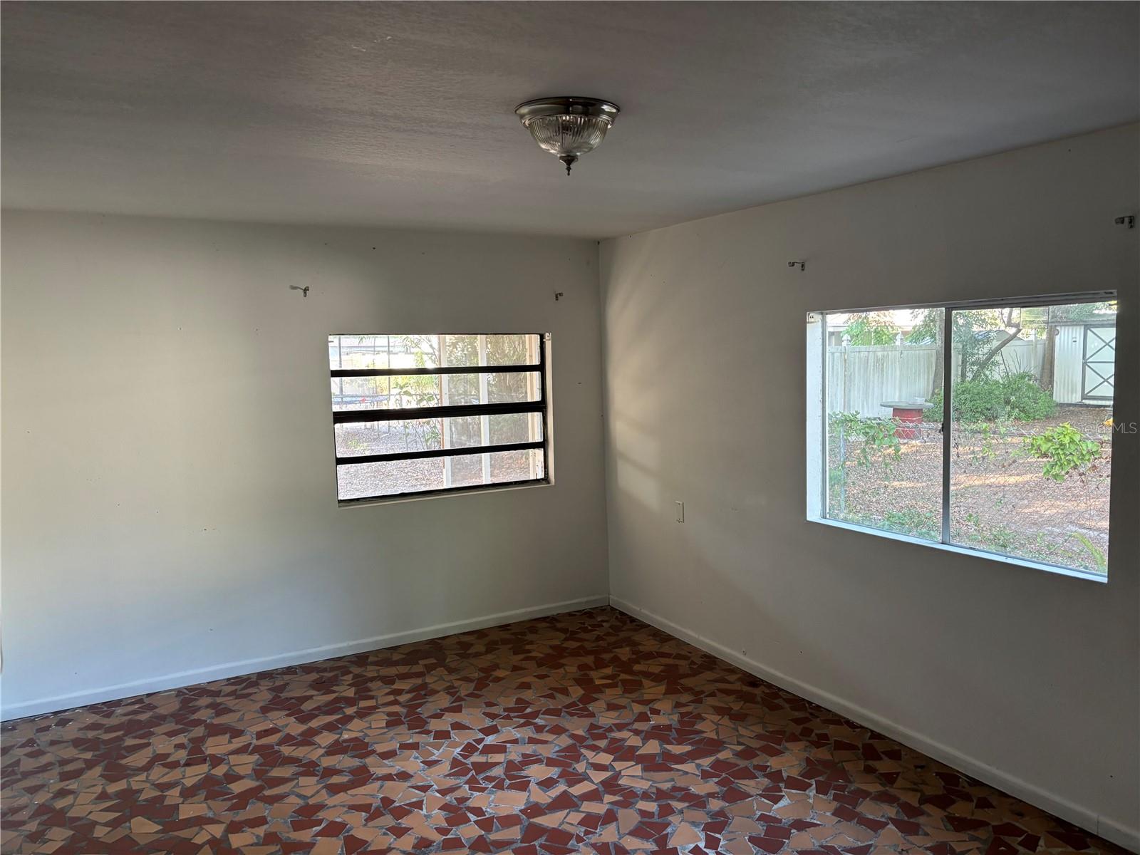 1106 WOODLAWN AVE, PLANT CITY, FL, 33563