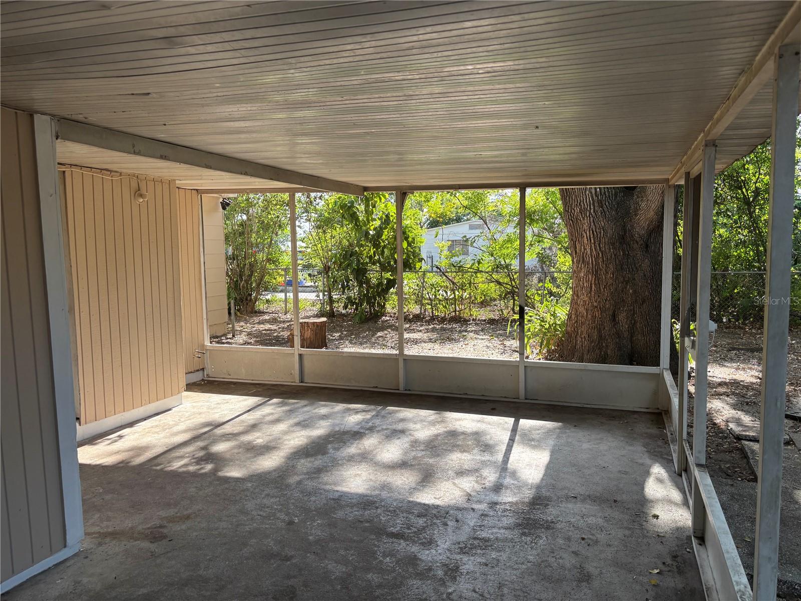 1106 WOODLAWN AVE, PLANT CITY, FL, 33563