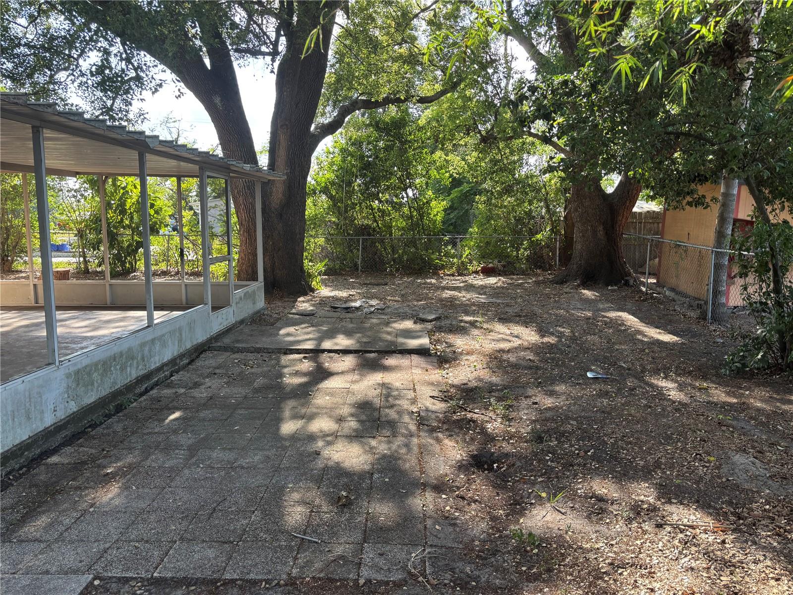 1106 WOODLAWN AVE, PLANT CITY, FL, 33563