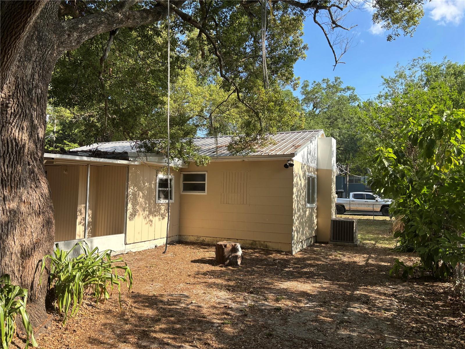 1106 WOODLAWN AVE, PLANT CITY, FL, 33563