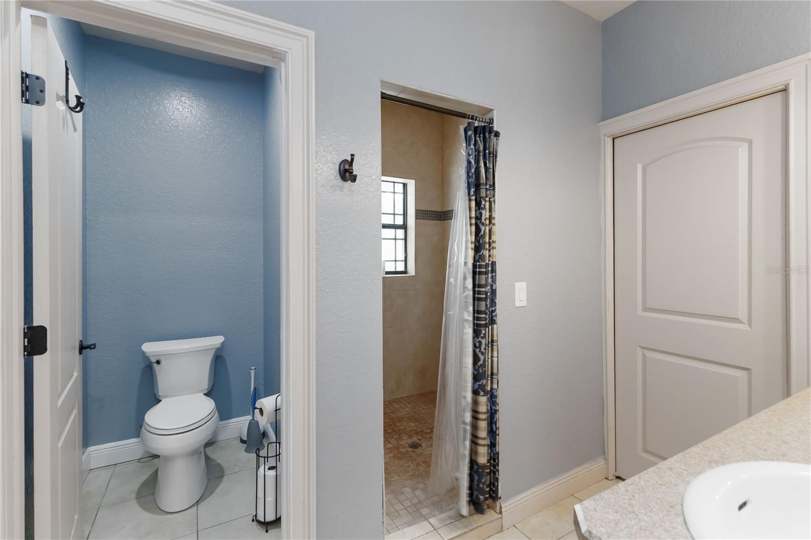 5920 EDGERTON AVE, ORLANDO, FL, 32833