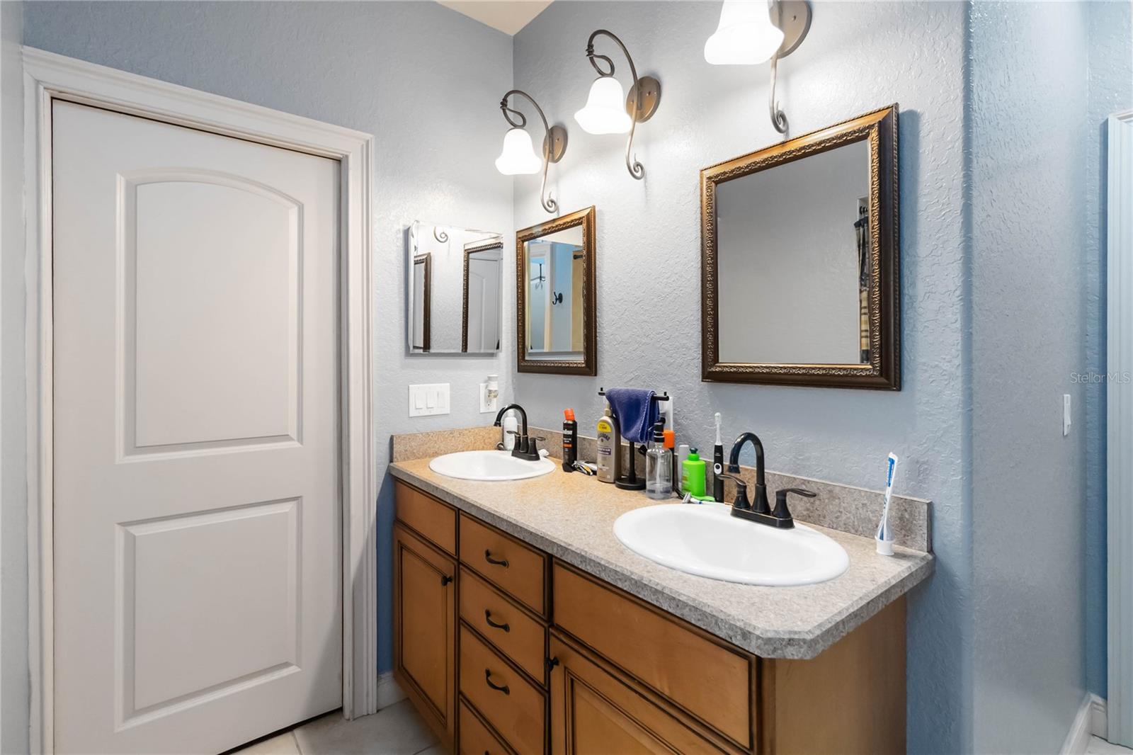 5920 EDGERTON AVE, ORLANDO, FL, 32833