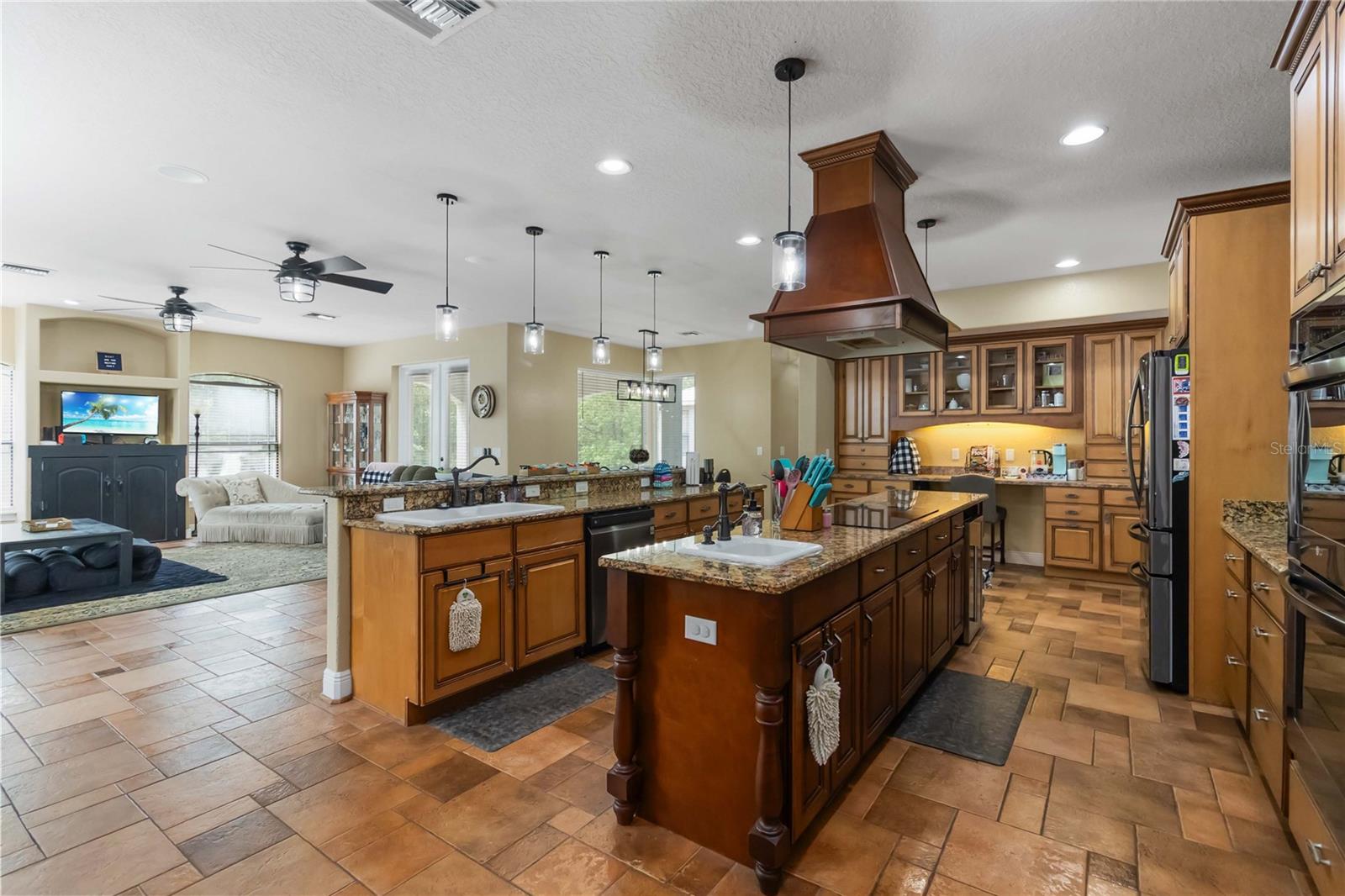 5920 EDGERTON AVE, ORLANDO, FL, 32833