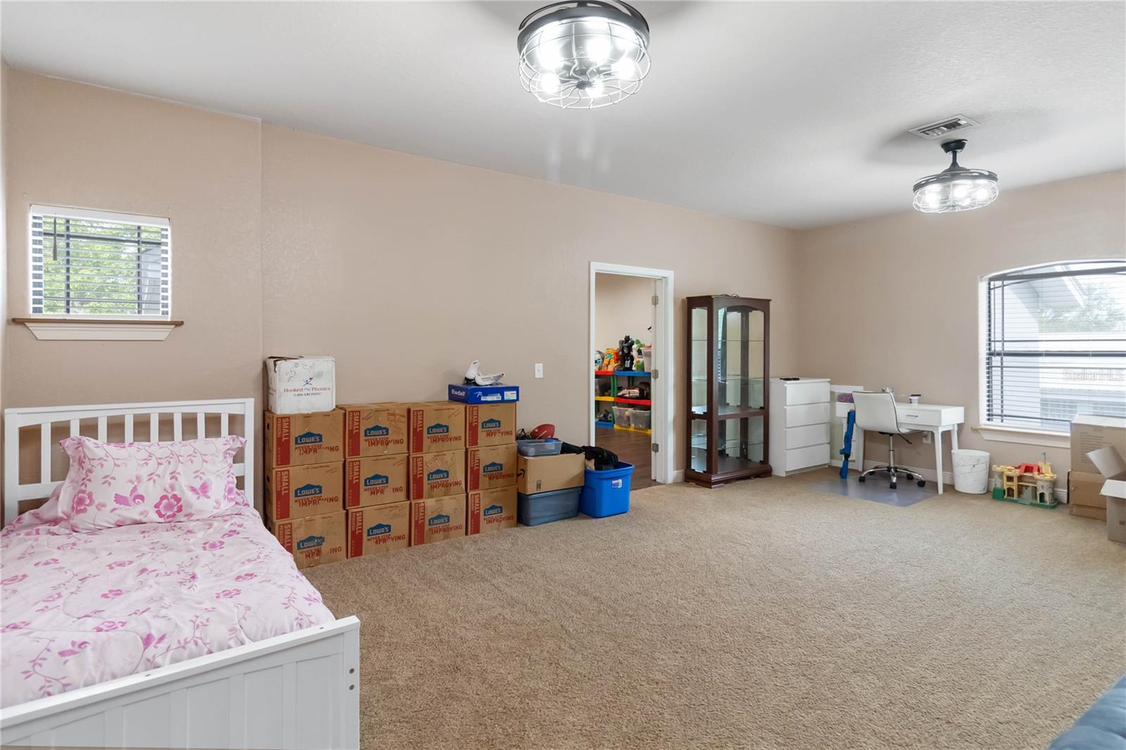 5920 EDGERTON AVE, ORLANDO, FL, 32833