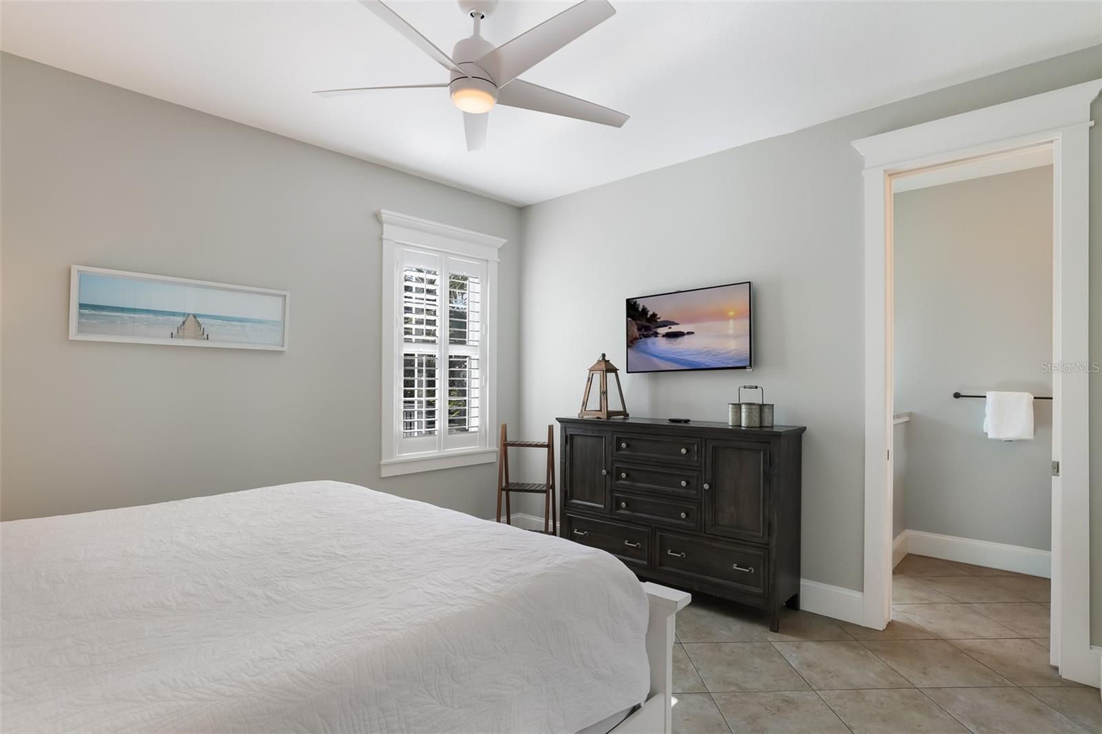 A4649747 Property Photo