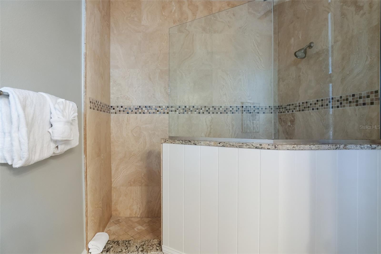 A4649747 Property Photo