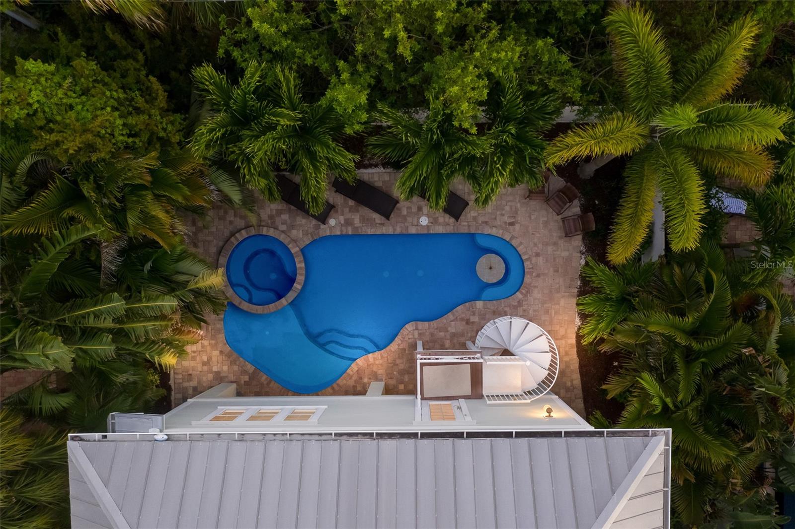 A4649747 Property Photo