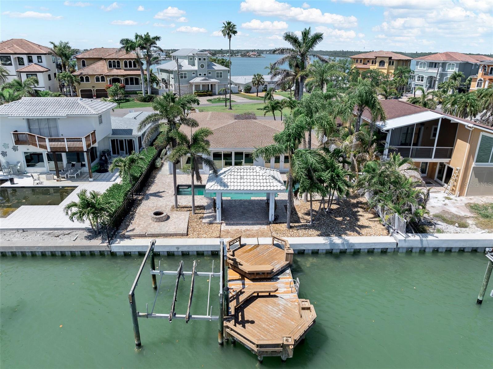 16353 REDINGTON DR, REDINGTON BEACH, FL, 33708