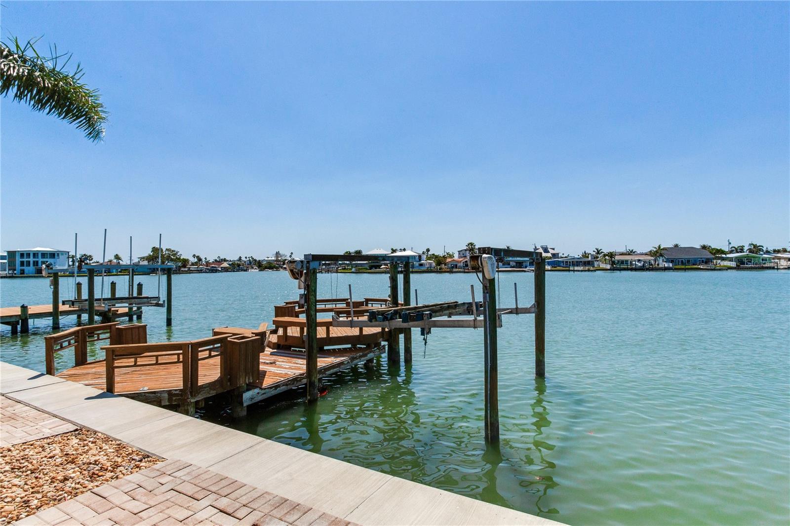 16353 REDINGTON DR, REDINGTON BEACH, FL, 33708