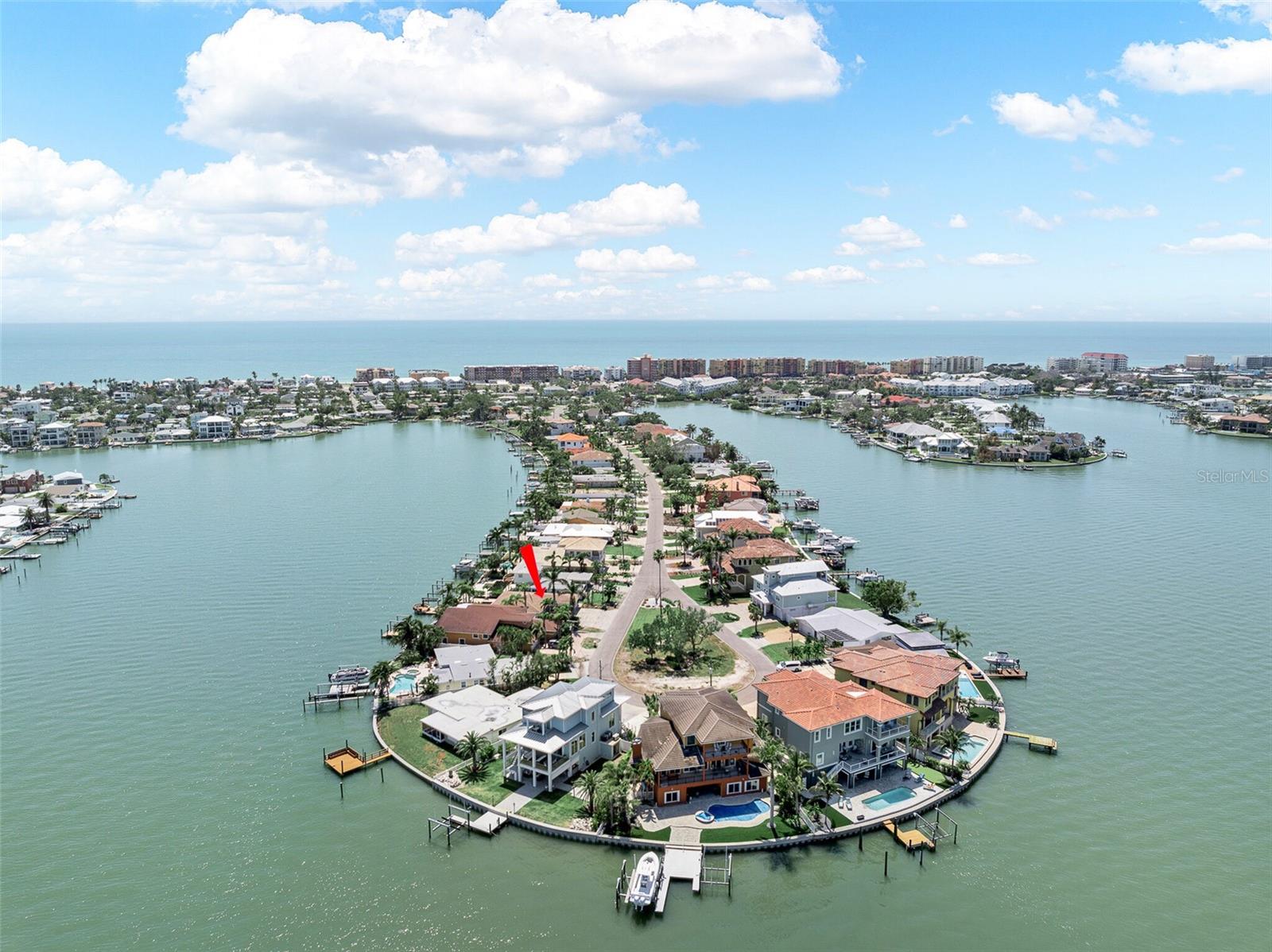 16353 REDINGTON DR, REDINGTON BEACH, FL, 33708