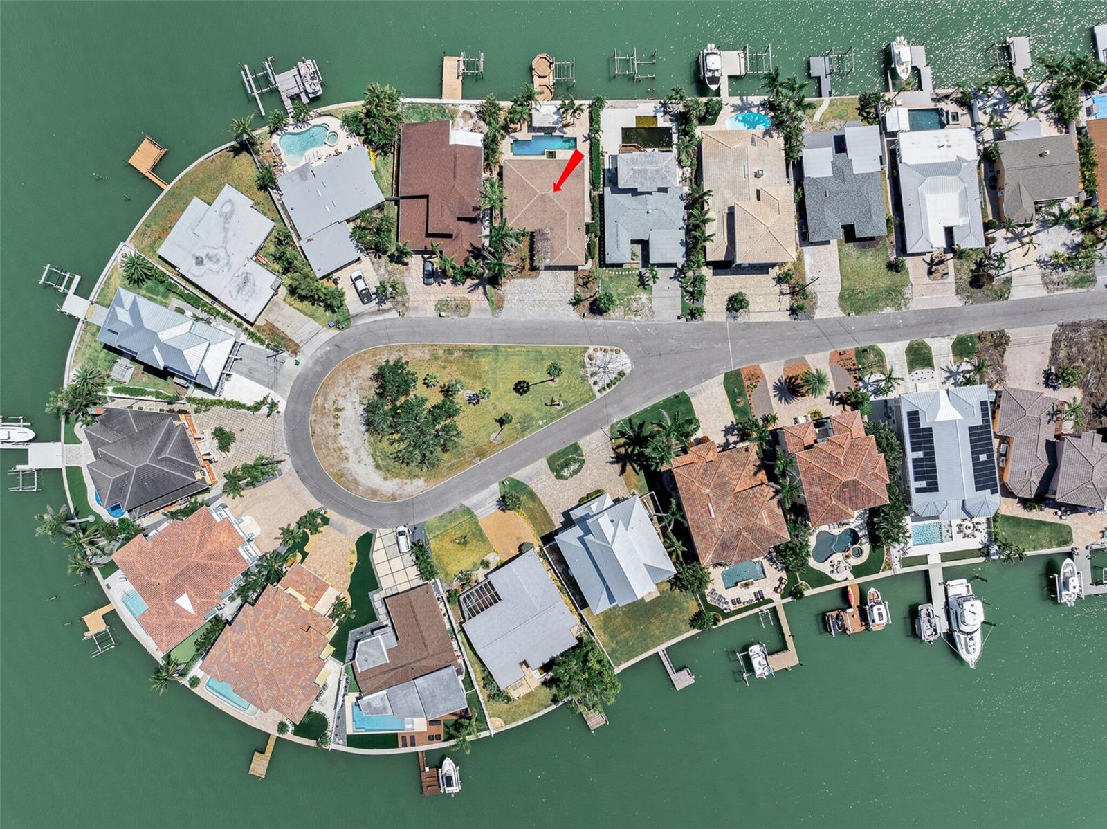 16353 REDINGTON DR, REDINGTON BEACH, FL, 33708