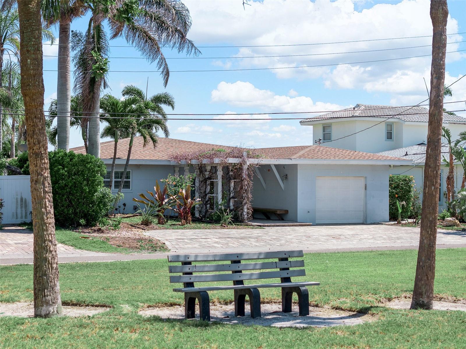 16353 REDINGTON DR, REDINGTON BEACH, FL, 33708