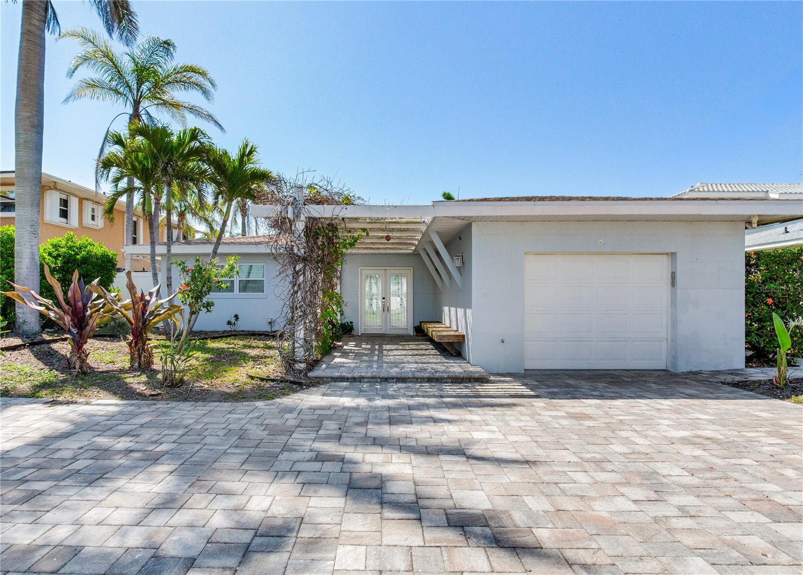 16353 REDINGTON DR, REDINGTON BEACH, FL, 33708