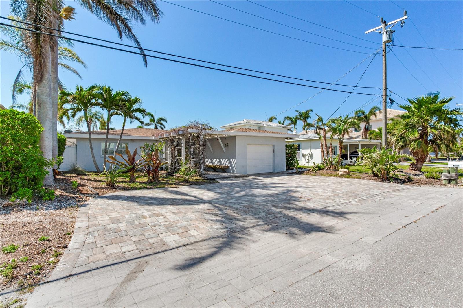 16353 REDINGTON DR, REDINGTON BEACH, FL, 33708