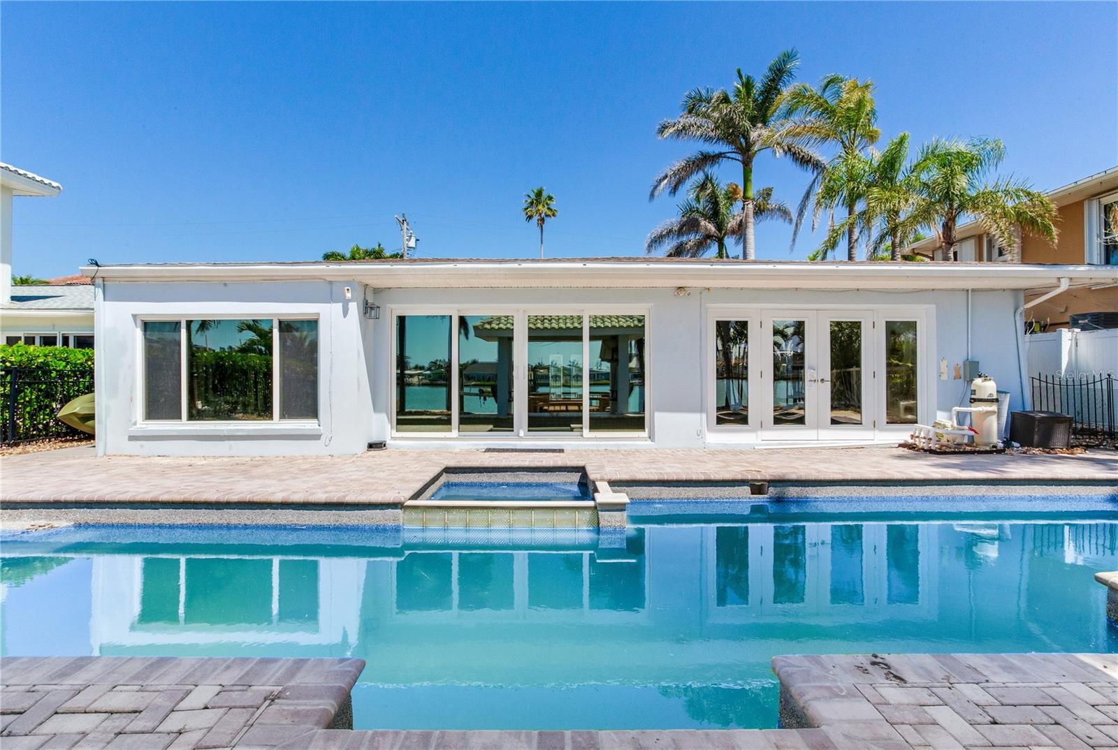 16353 REDINGTON DR, REDINGTON BEACH, FL, 33708