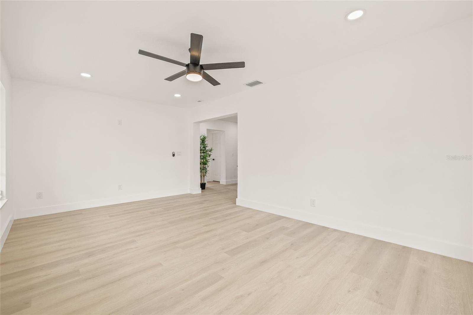 5893 32ND AVE N, ST PETERSBURG, FL, 33710