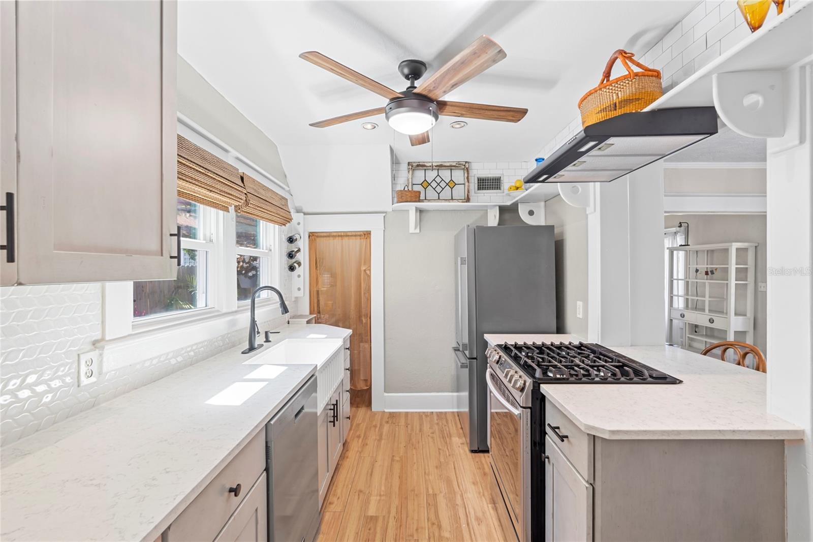 701 14TH ST N, ST PETERSBURG, FL, 33705