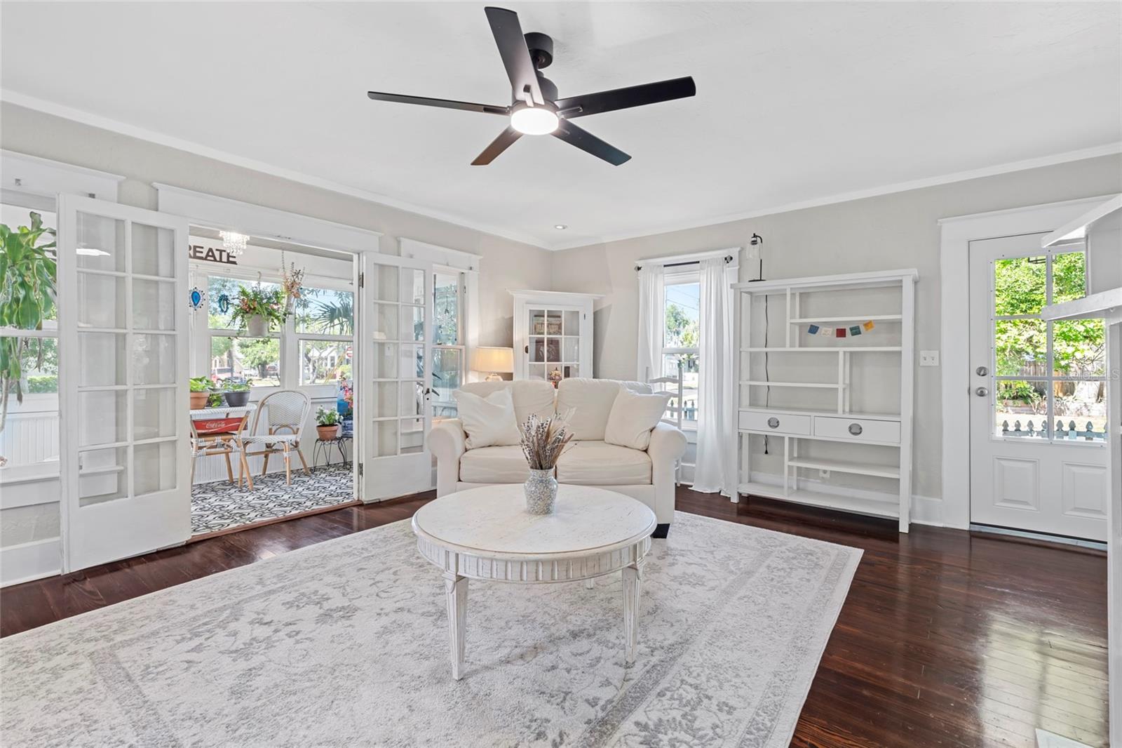 701 14TH ST N, ST PETERSBURG, FL, 33705