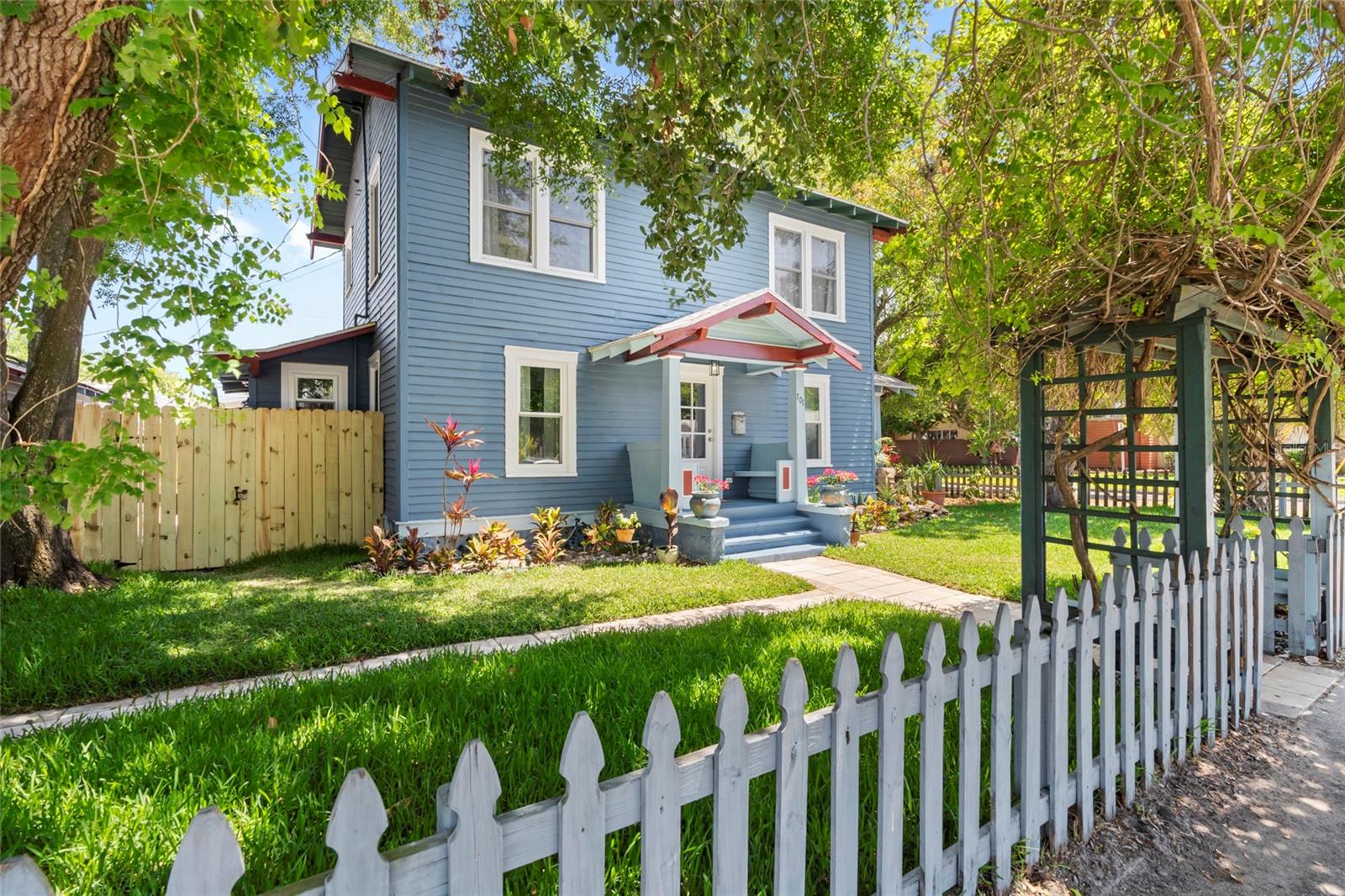 701 14TH ST N, ST PETERSBURG, FL, 33705