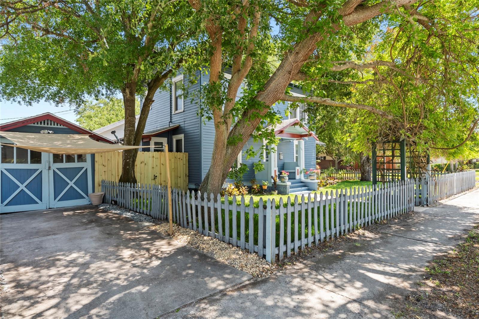 701 14TH ST N, ST PETERSBURG, FL, 33705