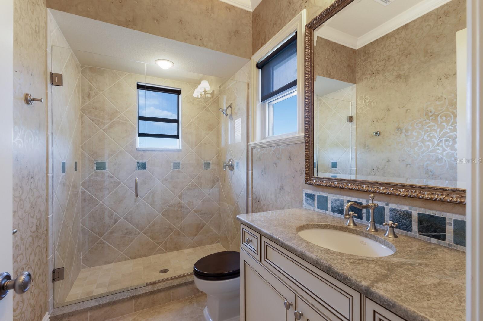 A4649758 Property Photo