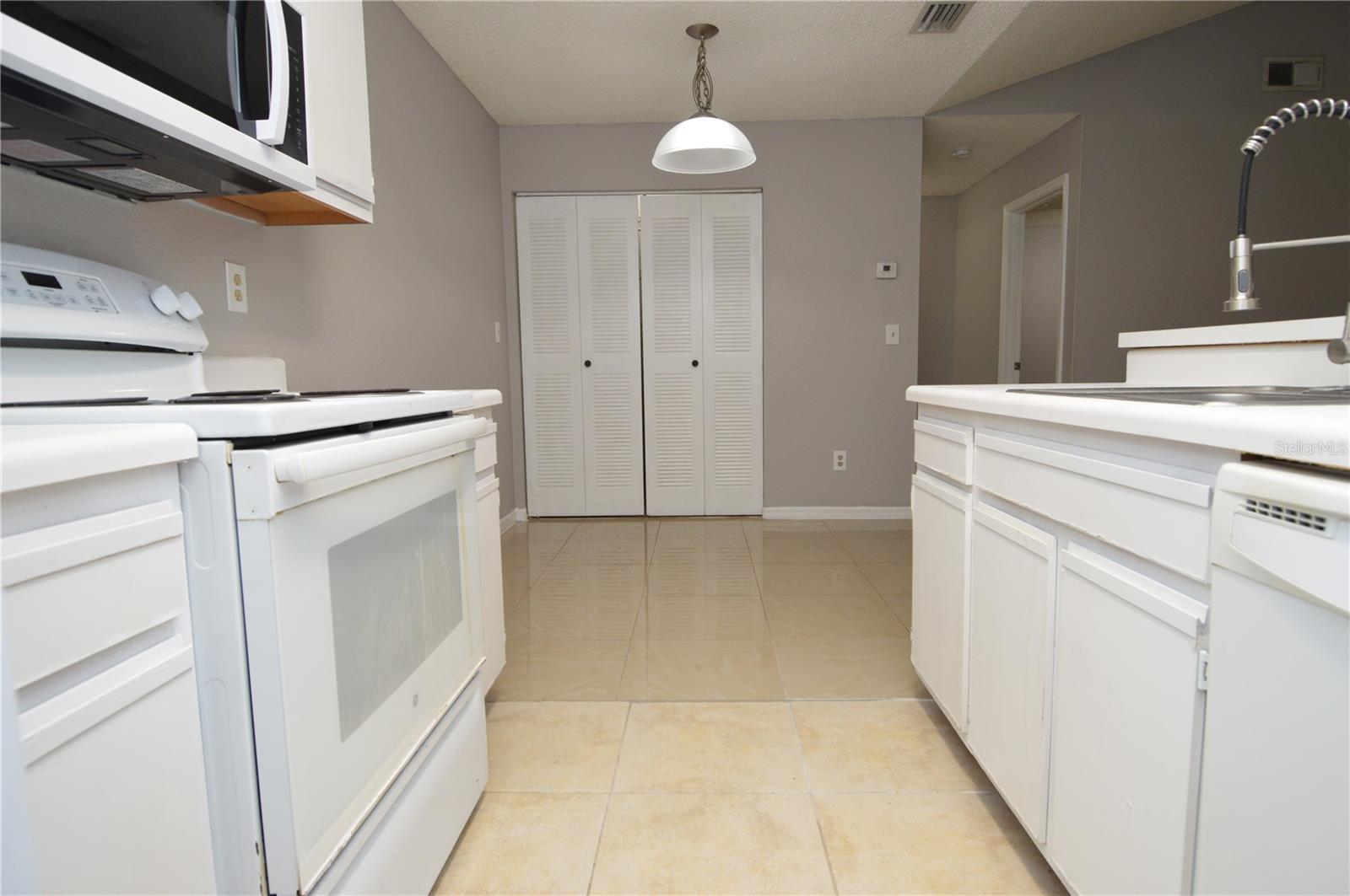 10263 GANDY BLVD N #2112, ST PETERSBURG, FL, 33702