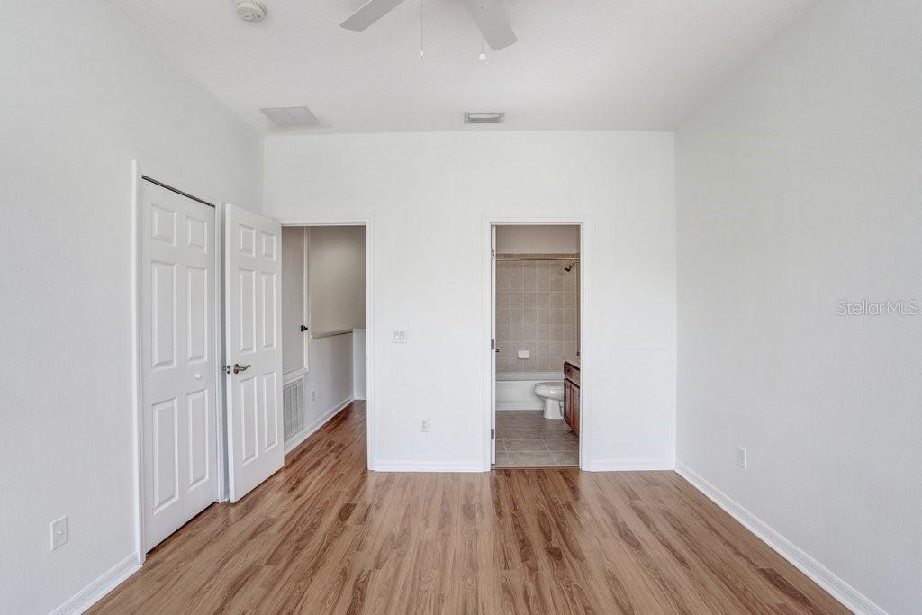 2050 PARK CRESCENT DR, LAND O LAKES, FL, 34639