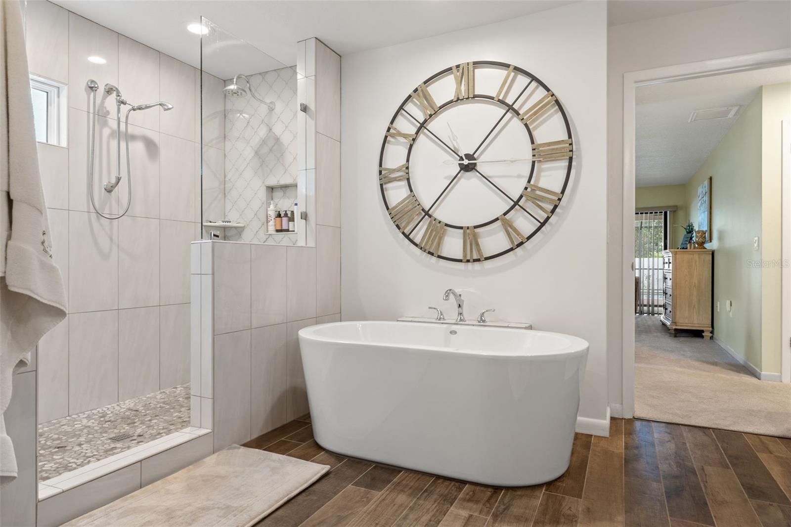 11709 ROLLING OAKS LN, TAMPA, FL, 33618