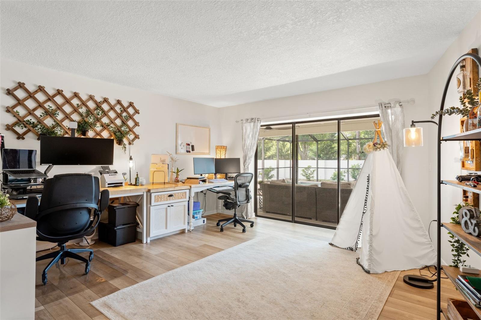 11709 ROLLING OAKS LN, TAMPA, FL, 33618