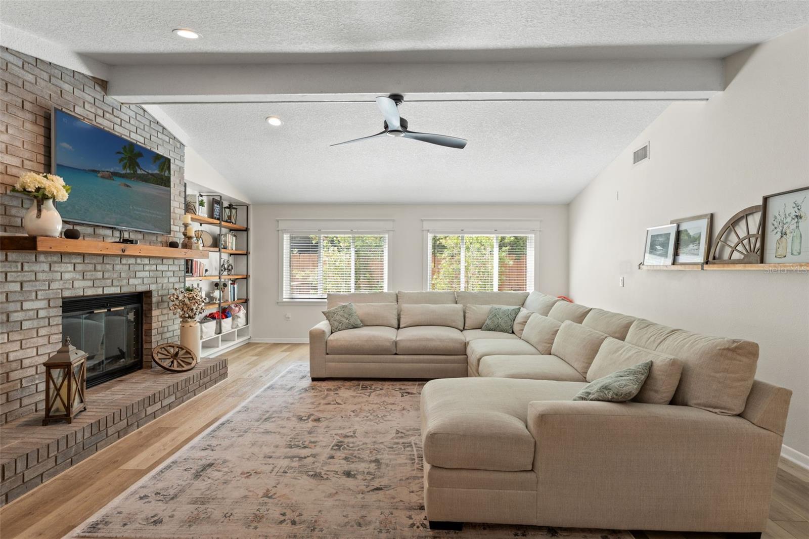 11709 ROLLING OAKS LN, TAMPA, FL, 33618