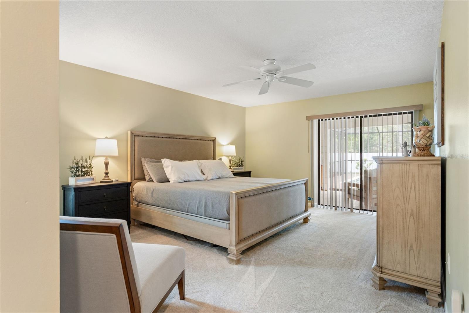 11709 ROLLING OAKS LN, TAMPA, FL, 33618