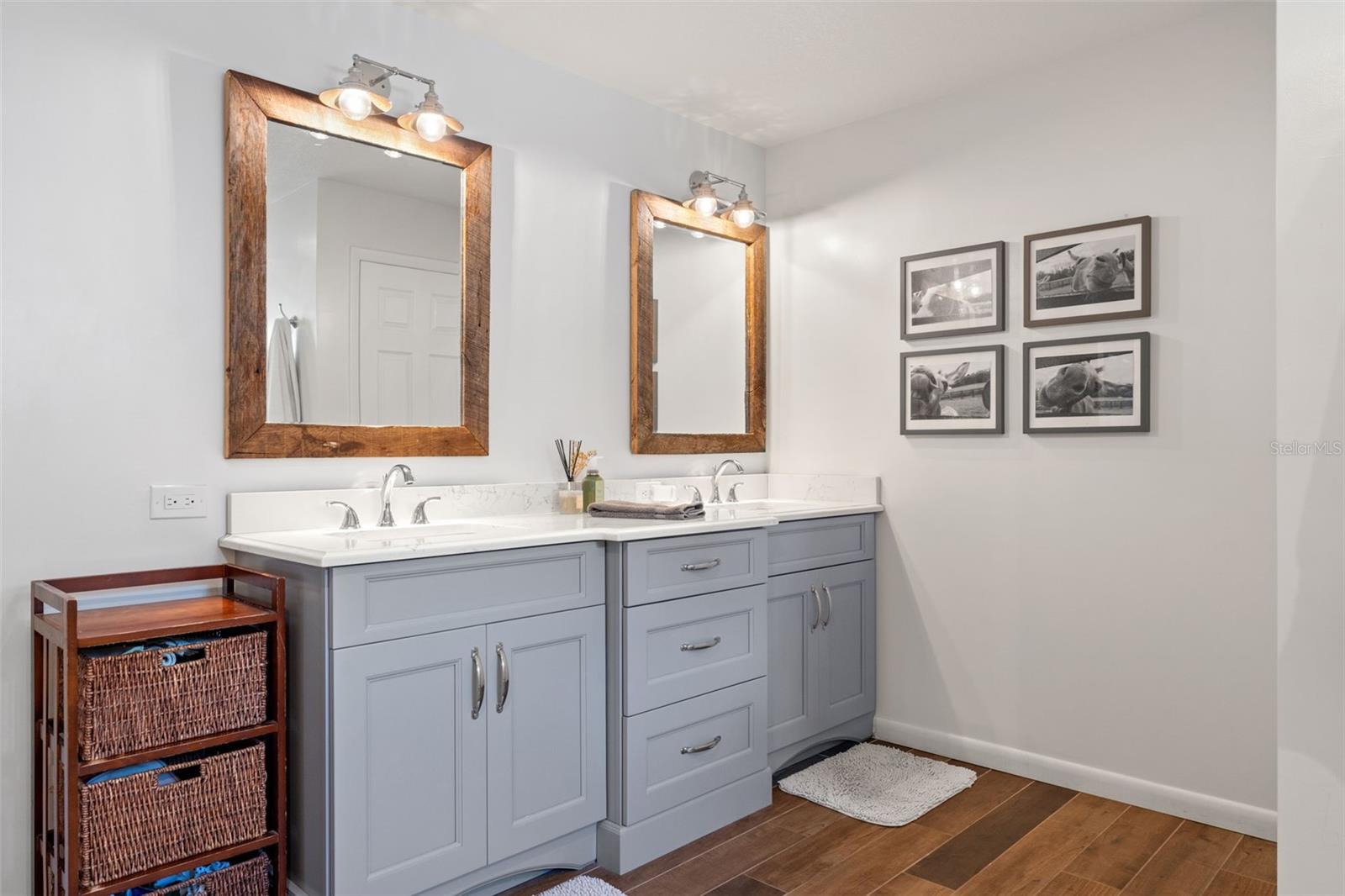 11709 ROLLING OAKS LN, TAMPA, FL, 33618