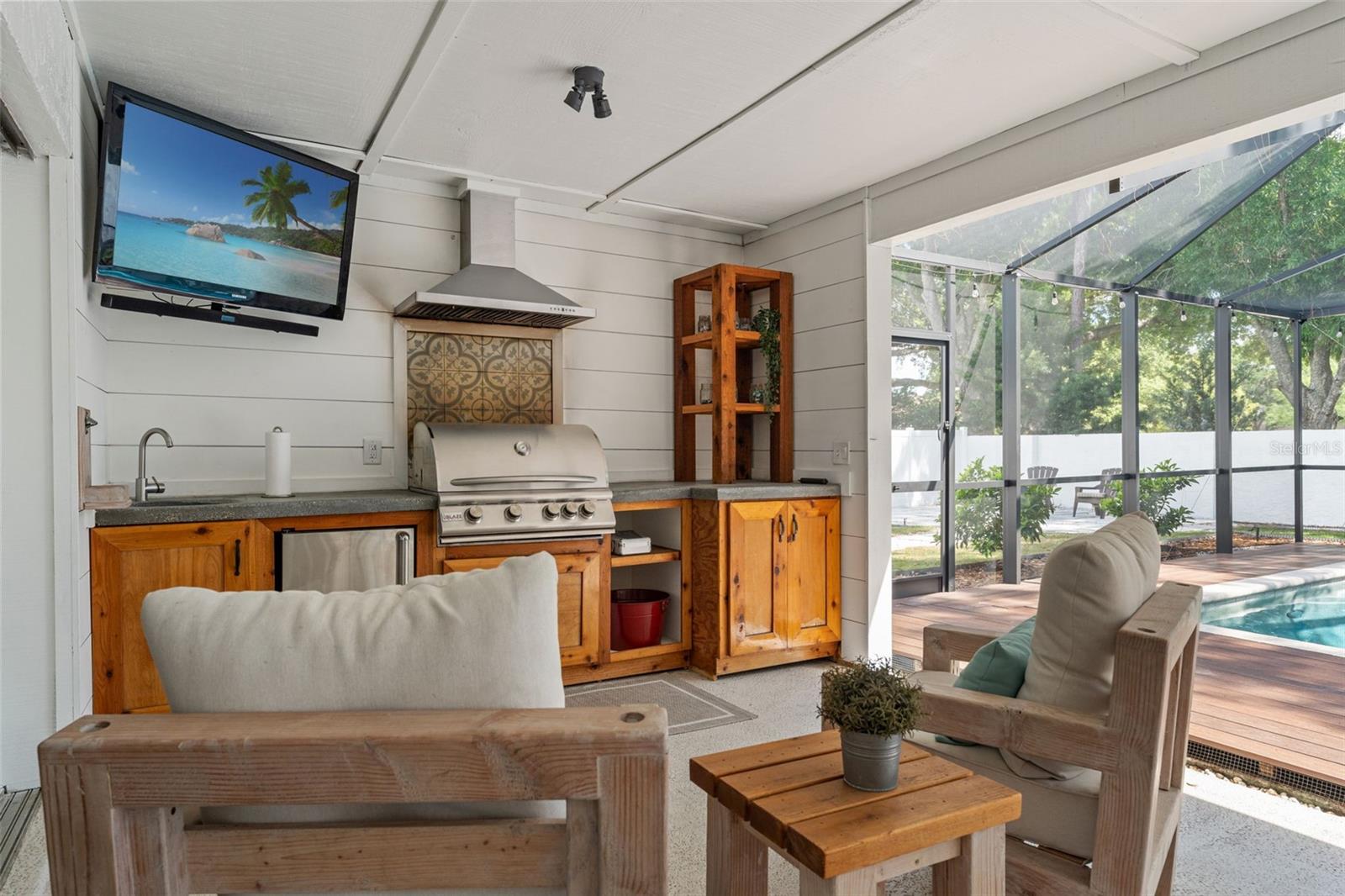 11709 ROLLING OAKS LN, TAMPA, FL, 33618