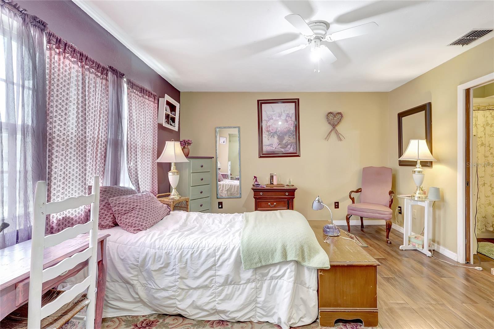 2811 S PINES DR #15, LARGO, FL, 33771